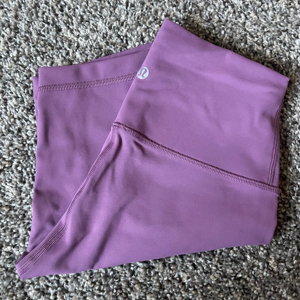 Lululemon Wunder Train High-Rise Short 8”